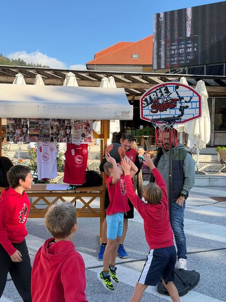 Slovenski dan športa: s stojnico na Trgu Toneta Čufarja